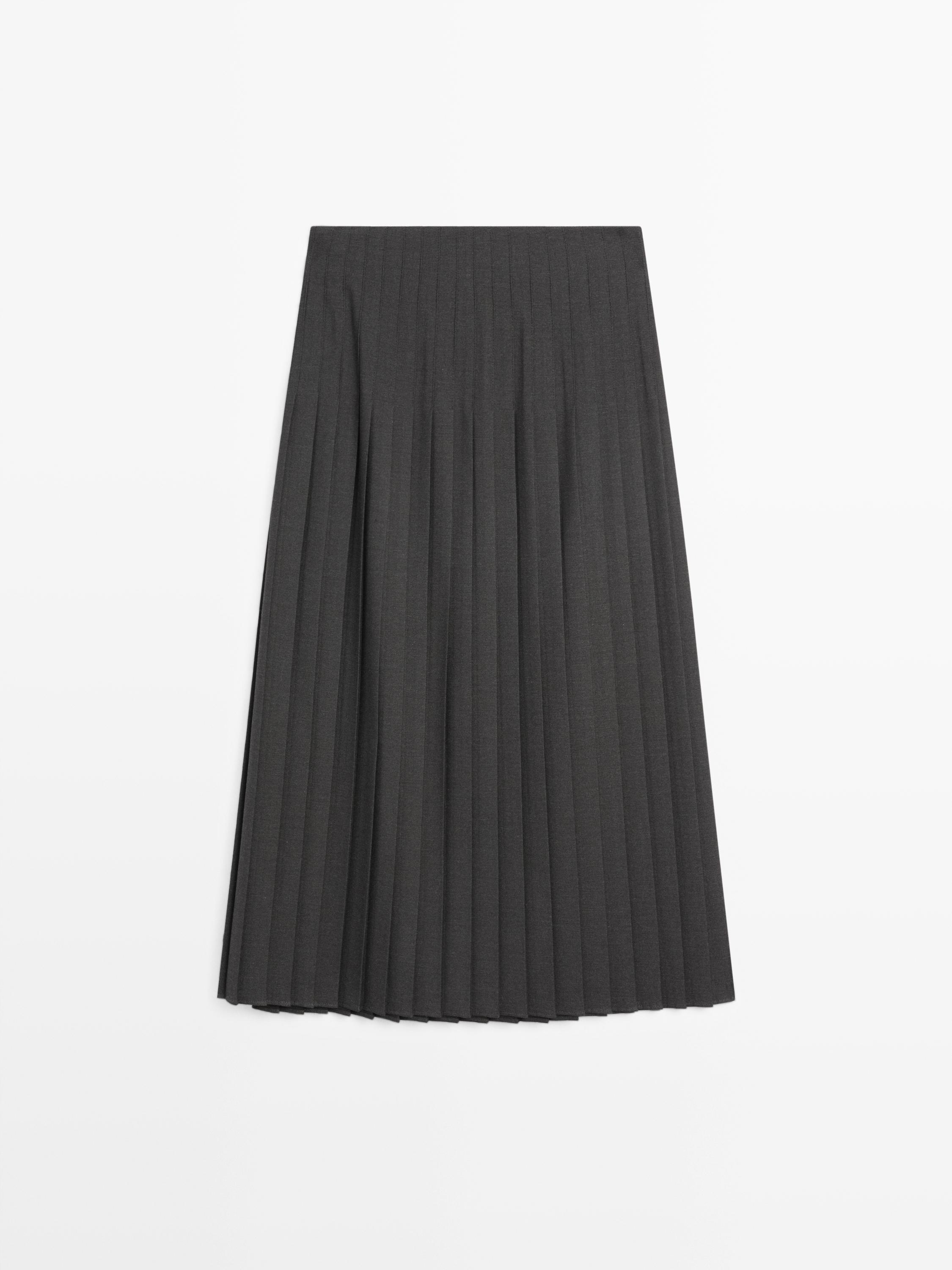 Pleated midi skirt with appliqué